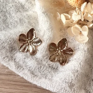Boucles d’oreilles fleur dorée Chloé