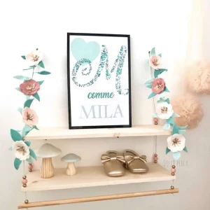 Etagère balançoire avec guirlande de fleurs Mila