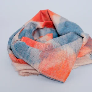 Écharpe en pur pashmina ikat, tissée à la main.