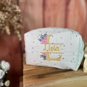 Chloé la trousse de beauté Initiale dentelle