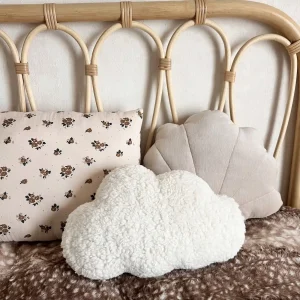 Coussin fausse fourrure bouclée mouton