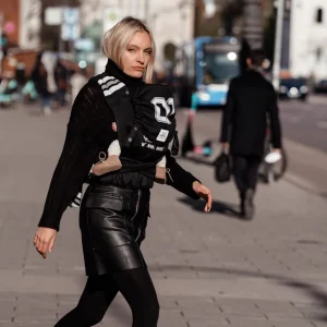 Porte-bébé TaiTai Leo Luan par Fiona Erdmann